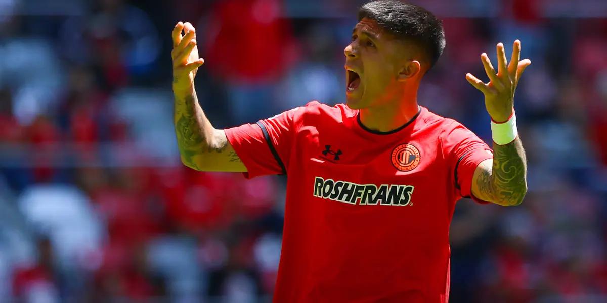 The club, once one of the most dominant in the '90s, is sunk and even their fans protested.