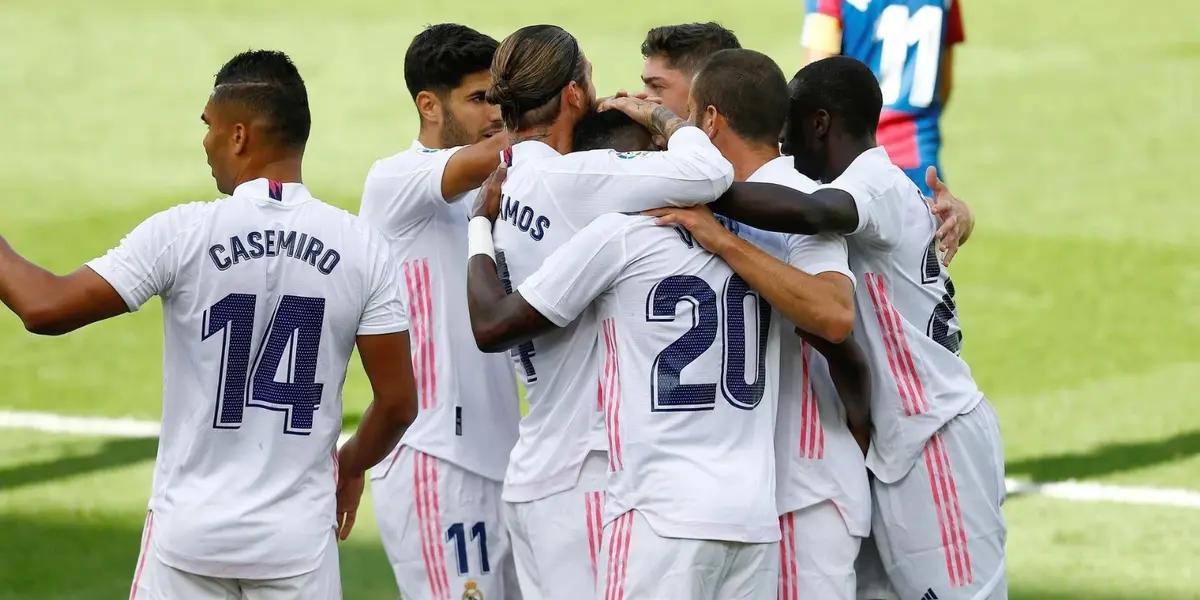 The coach has decided not to consider them anymore, and the club is planning to let them go as soon as possible.