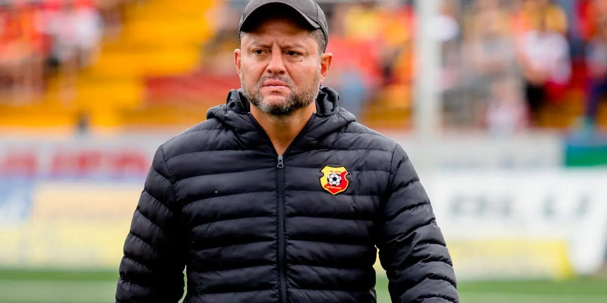 The coach of Costa Rica's Club Sport Herediano heated the World Cup Qualifiers with his statements. 