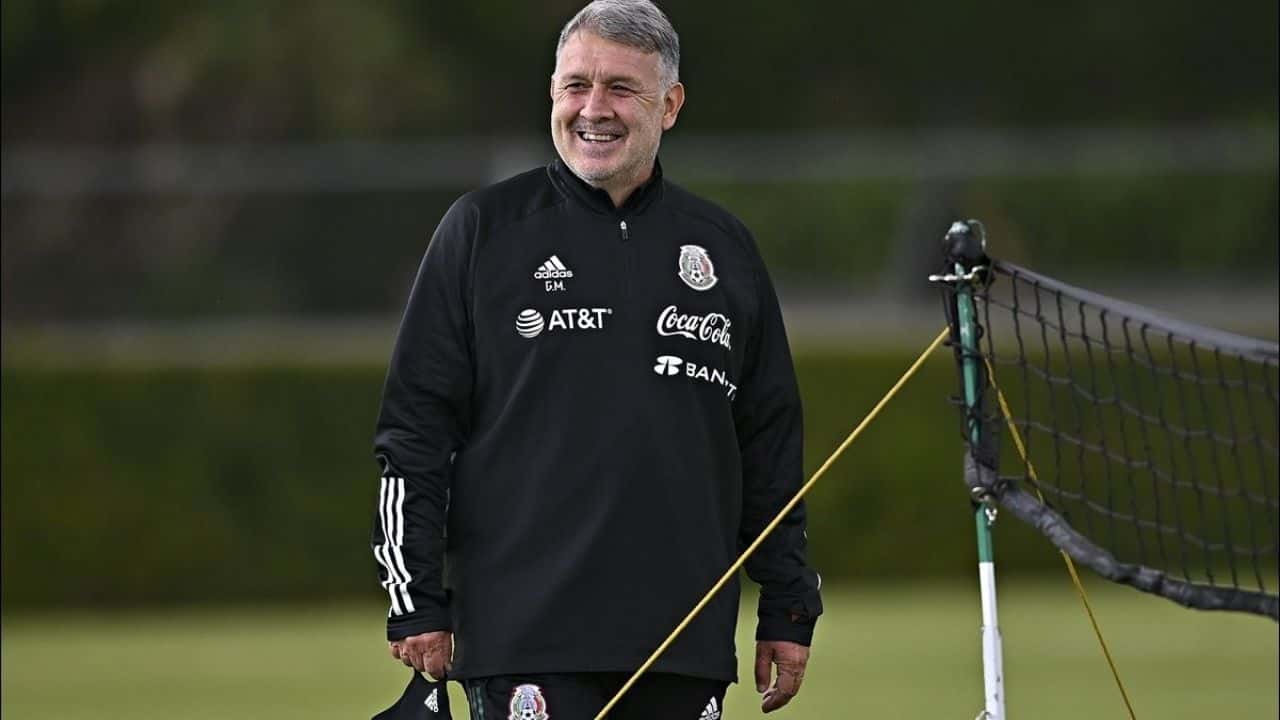 The coach of El Tri recognized the work of the Mexican fullback, who in his opinion won the match against Christian Pulisic.