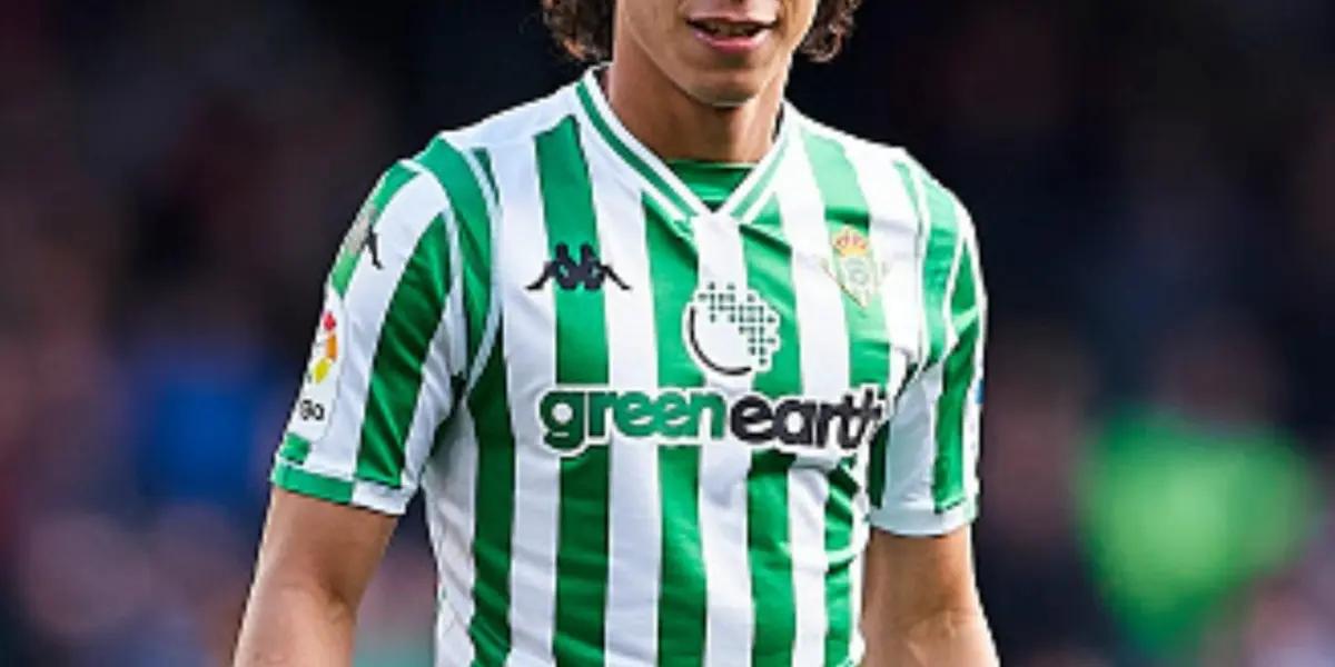 The coach of the Mexican national team considers that Lainez should have stayed in Liga MX and not gone to Real Betis