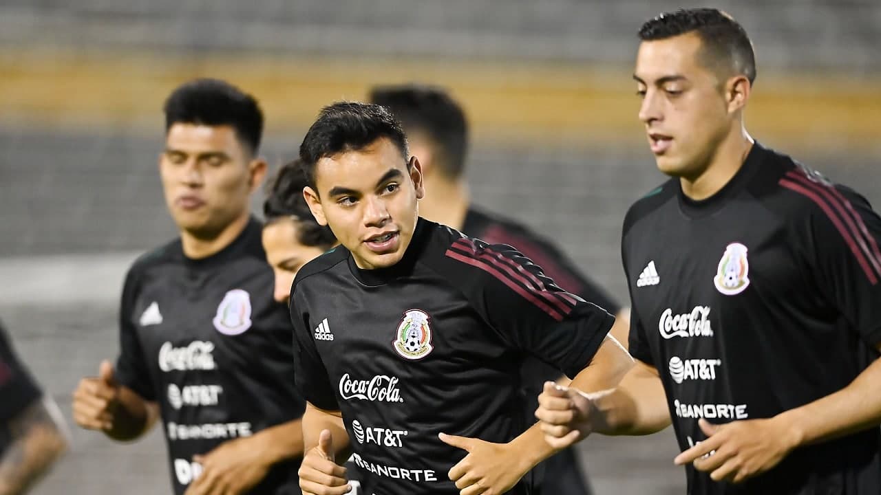 The coach of the Mexican National Team has had problems in putting together his team due to injuries, suspensions, and Covid-19 positives.