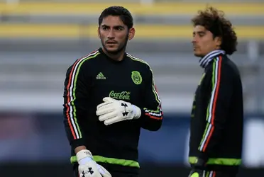 The Cruz Azul goalkeeper broke his silence and exposed the case of how Guillermo Ochoa was directly responsible for ending his chances with El Tri. 