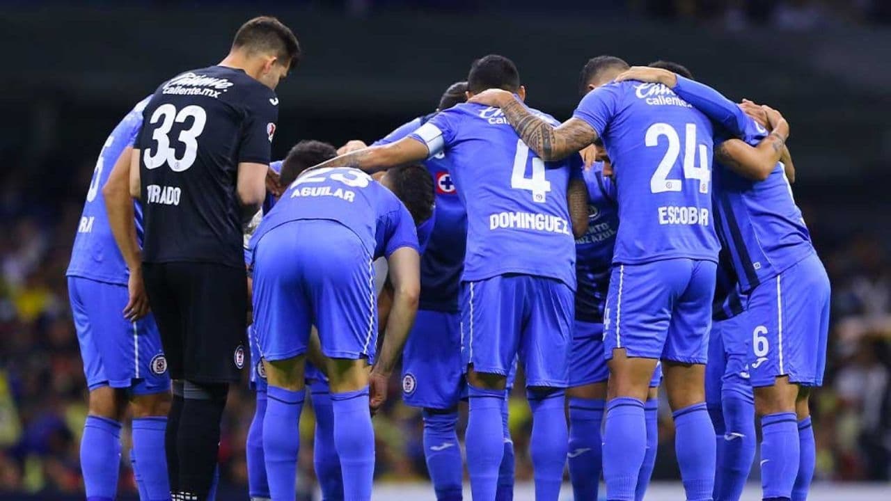 The defender is on loan at Cruz Azul for one year, but for the 2022 Apertura, they are already looking for a replacement.