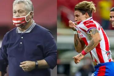 The defender was the unexpected hero for Chivas in the victory against Club America and this was his reaction.