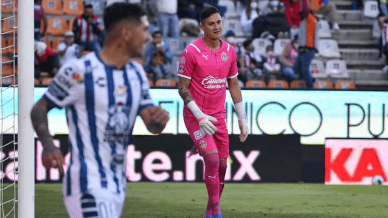 The duel against the Tuzos ended 2-1 thanks to a blunder by Raúl Gudiño.