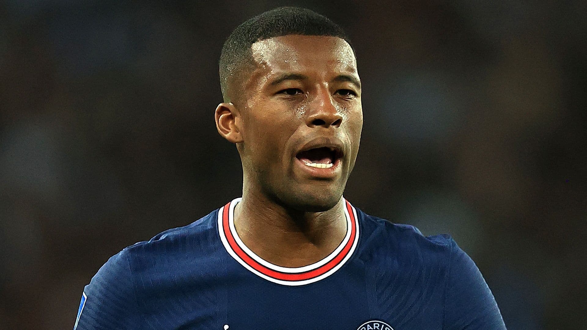 The Dutch midfielder wants to regain prominence and is listening to offers to leave Paris.