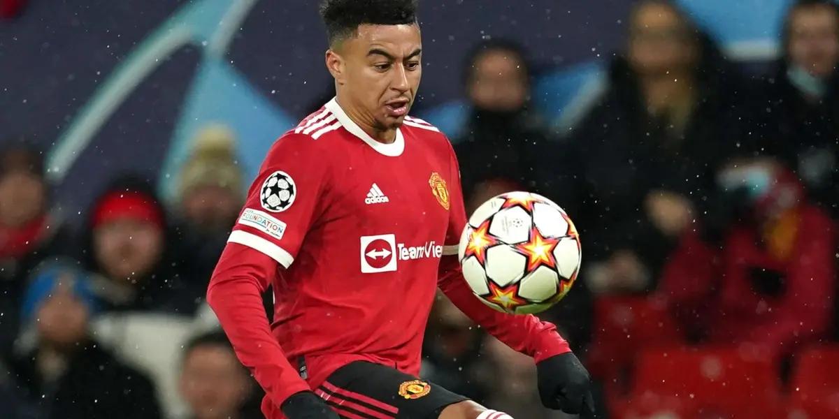 The English striker is contemplating a possible move to North American soccer and will listen to the proposal of a couple of MLS clubs interested in signing him.