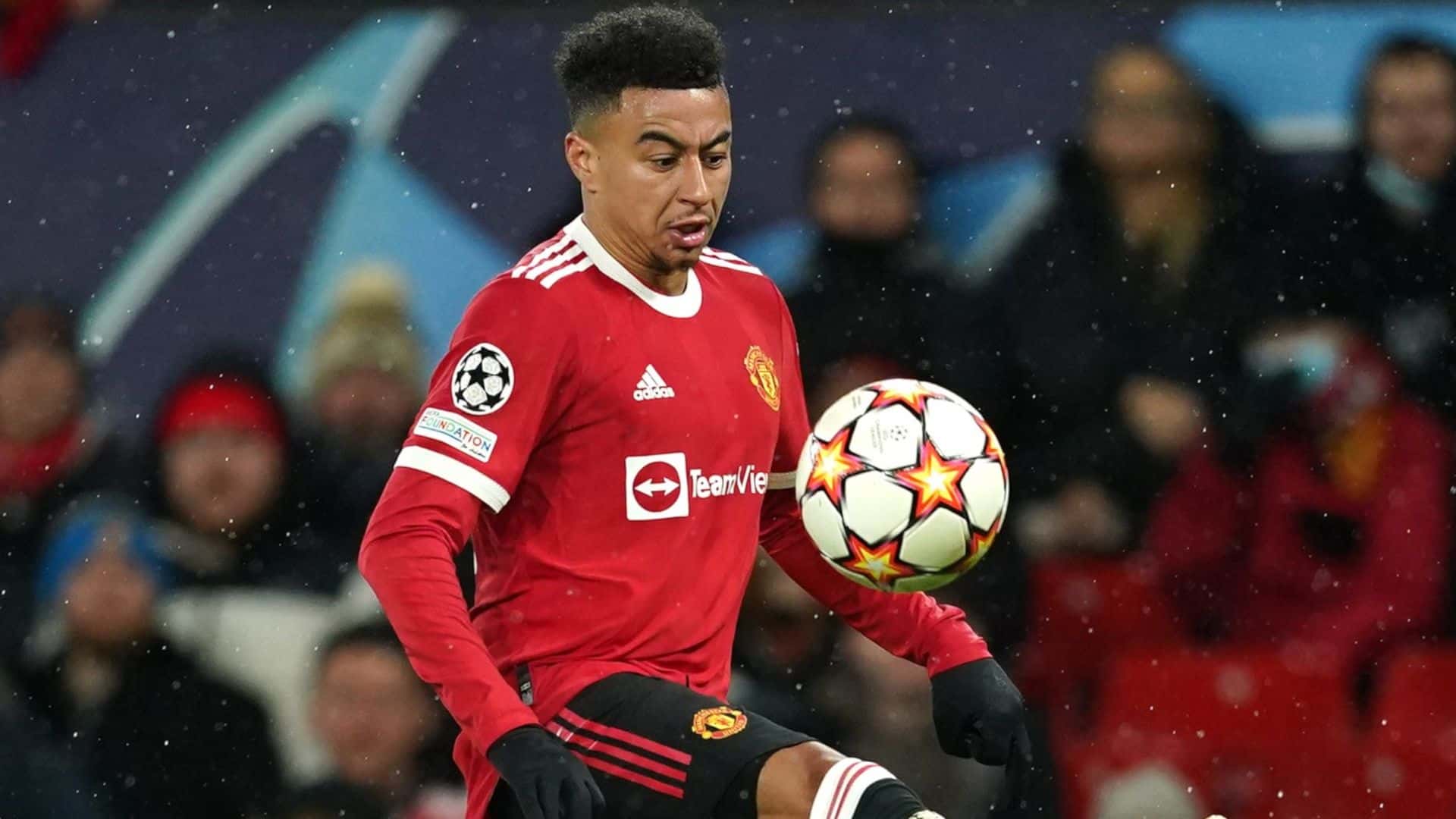 The English striker is contemplating a possible move to North American soccer and will listen to the proposal of a couple of MLS clubs interested in signing him.