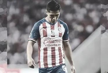 The ex-Chivas player is bringing more problems and his exit would imply a lot of money to the club.