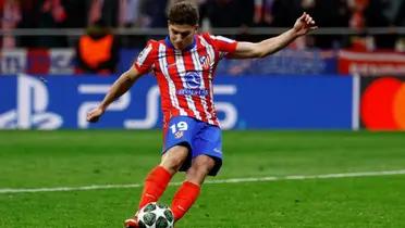 The footage clarifies the controversy and supports the referee's decision.