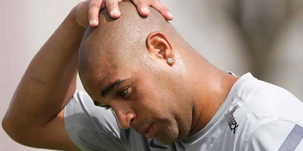 The former Brazilian player opened up and told us how he lives today