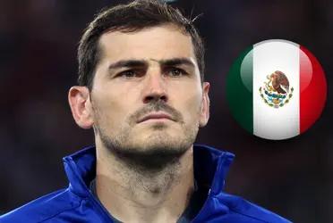 The former goalkeeper of the Spain team and Real Madrid, Iker Casillas, now coaches her in Mexico