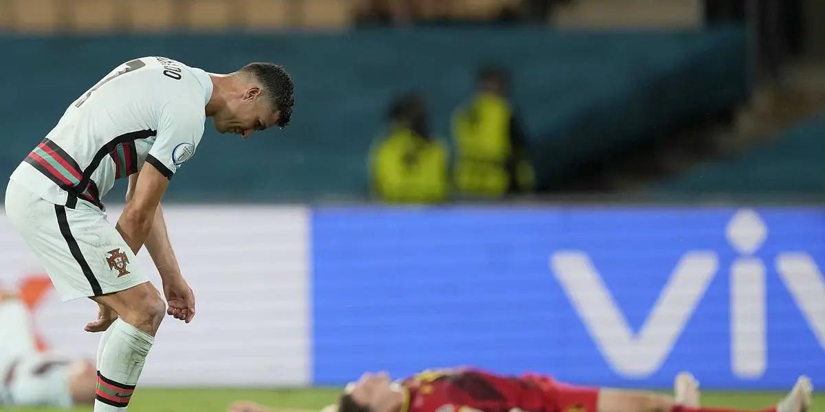 The forward regretted Portugal's farewell to the Euro at the hands of Belgium in an emotional post on social media. "We will come back stronger", wrote Cristiano Ronaldo.