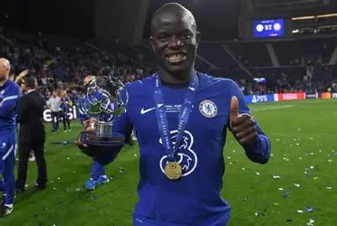 The French midfielder performed a very noble action that surprised everyone