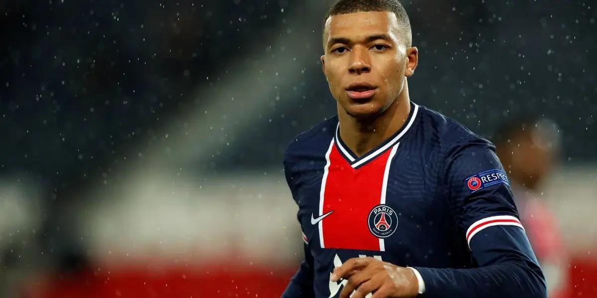 The French striker got some days off because of the Ligue 1 winter break and decided to spend them outside Europe with a teammate.