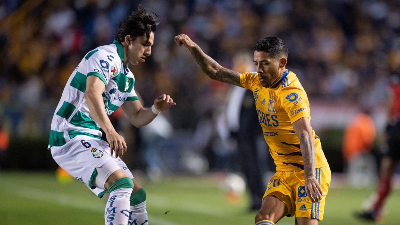 The game had to be rescheduled to be played due to the high number of virus infections in the Felinos' team.