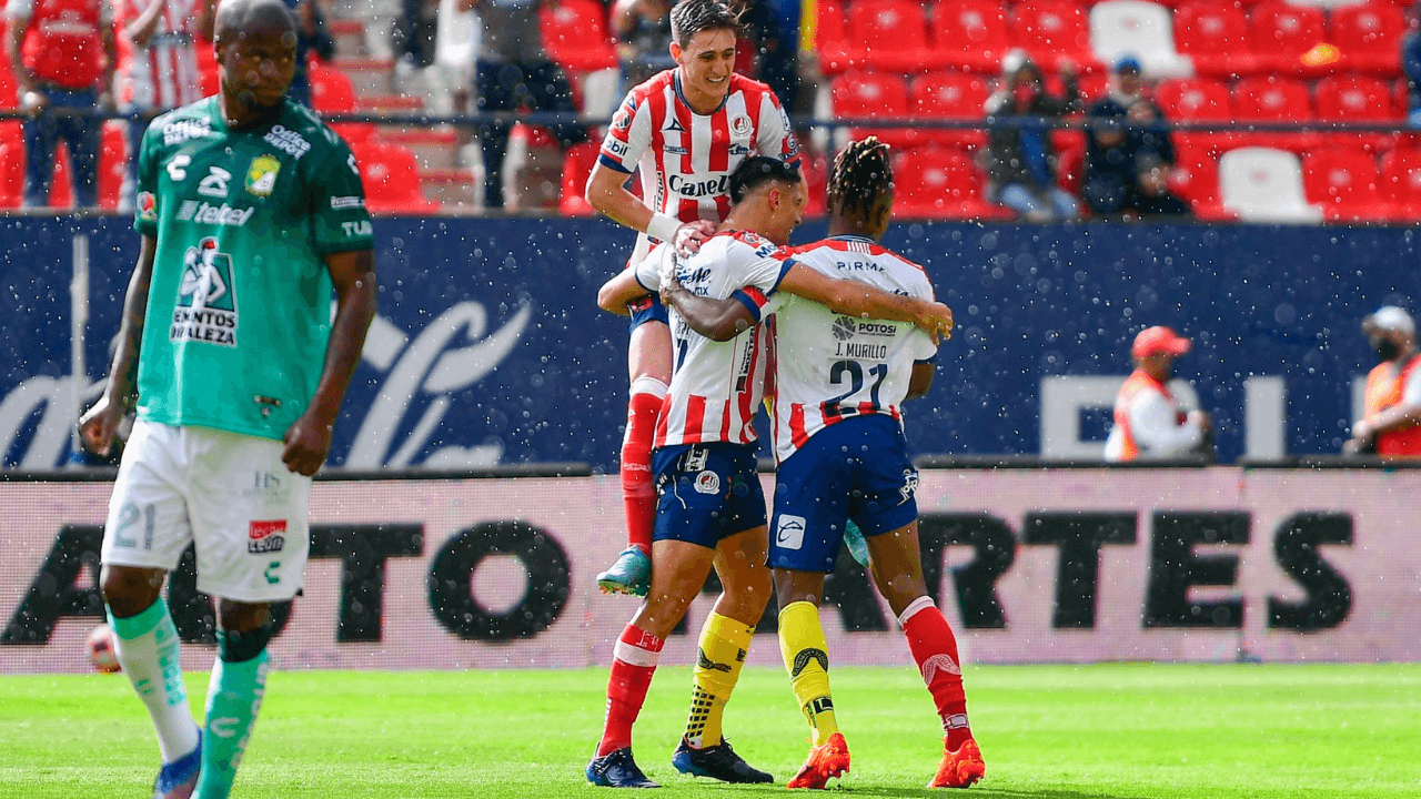 The Gladiadores surprised La Fiera with a 2-0 win.