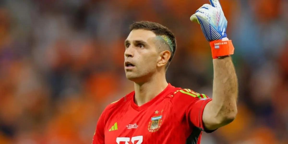 The goalkeeper continues to raise controversy from the outside, however from his surroundings they gave a surprising detail.