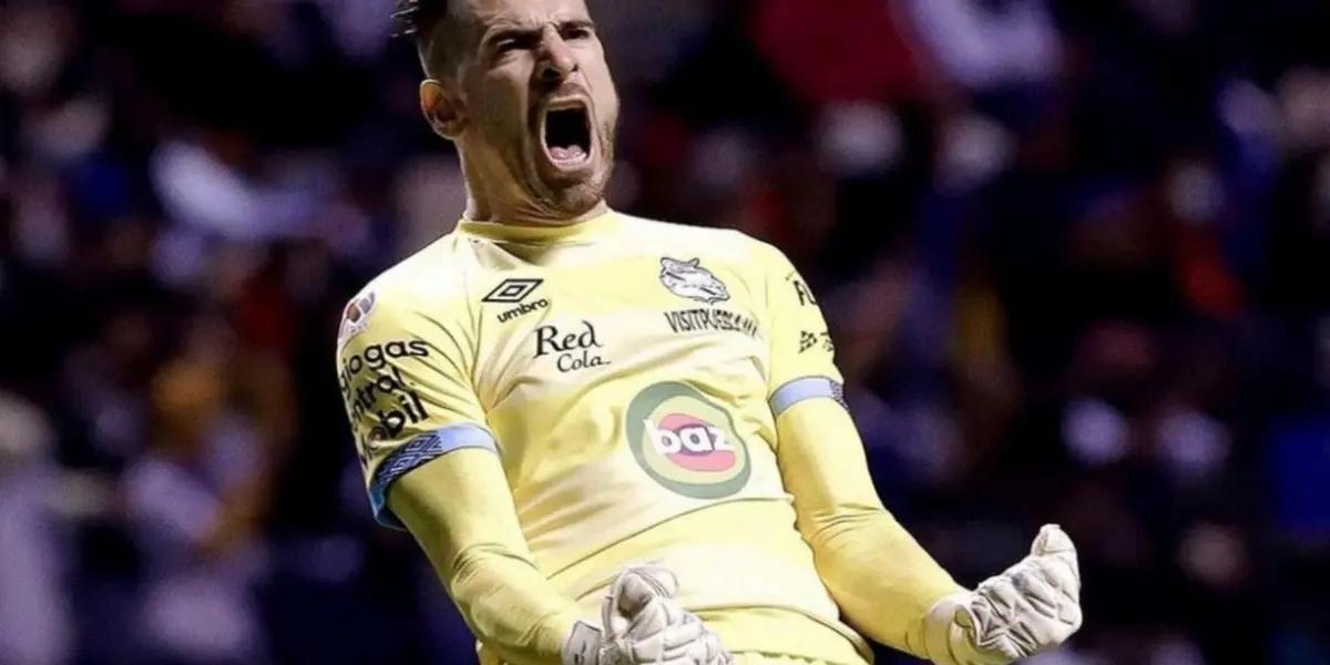 The goalkeeper has had a long career that has made him a star in different teams.