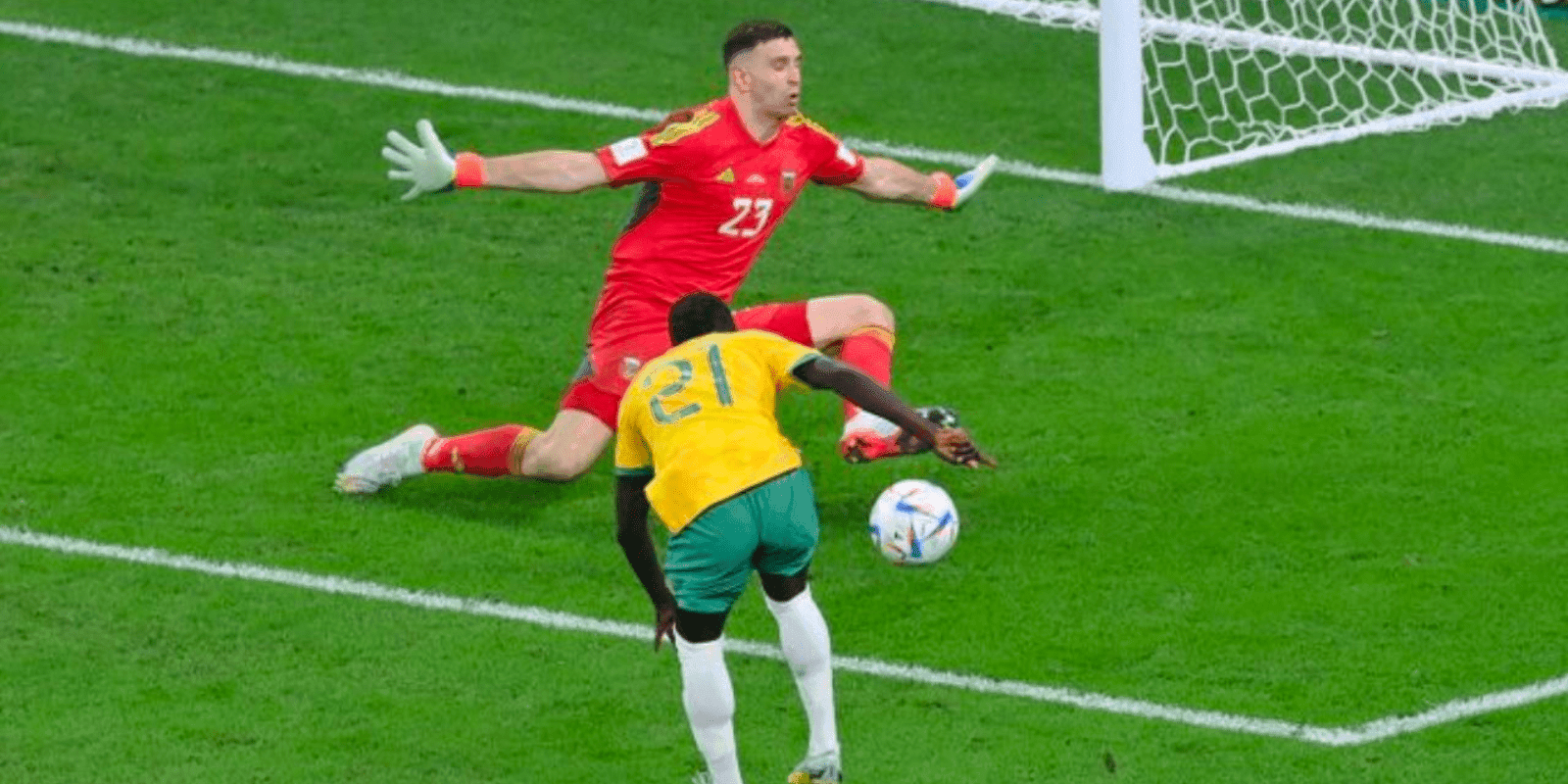 The goalkeeper wanted to immortalize the World Cup obtained by the Argentine team