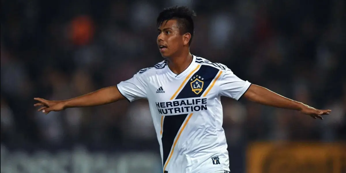 How much will Chivas have to pay the Los Angeles Galaxy if they want to sign Efraín Álvarez?