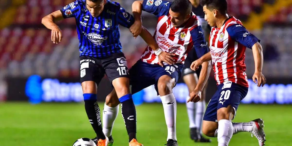 The Guadalajara team fail to find a win in the tournament, unrest grows within the team.