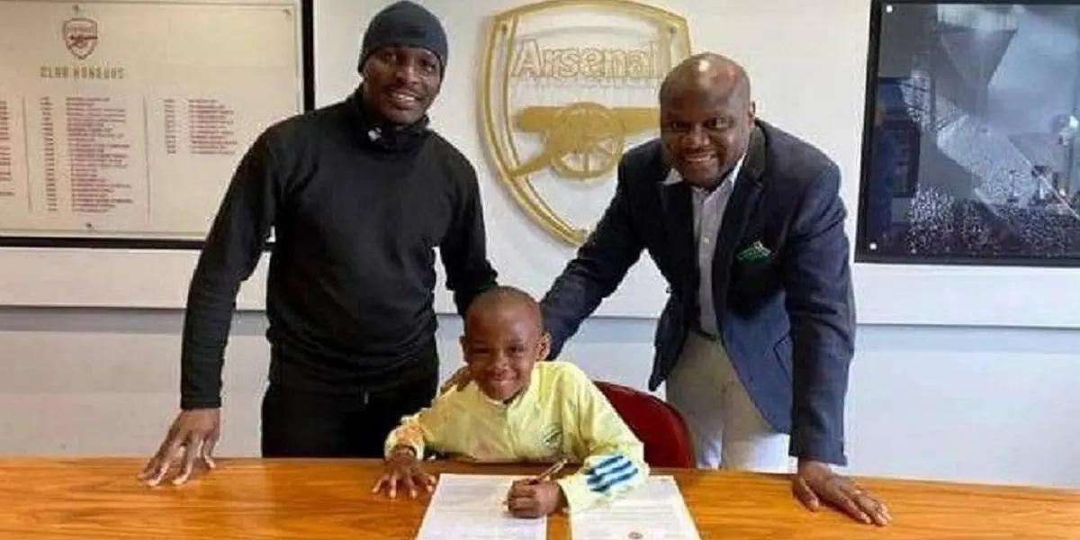 The historic club announced its signing, being one of the youngest in history to do so