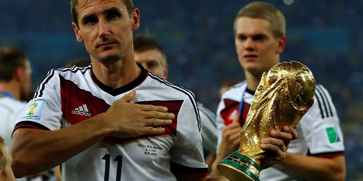 World Champion's living a dramatic moment: "I can't walk or play football again"