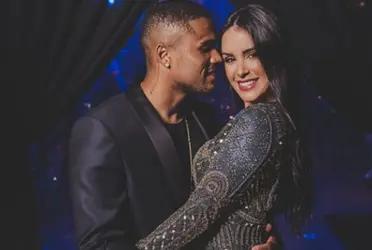 The LA Galaxy midfielder didn't hesitate to show his love to his fiancée with the luxurious engagement ring he gave her.