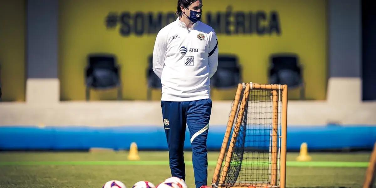 The Las Águilas coach is very close to losing one of his most important players.