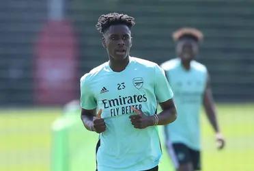 The latest Arsenal FC signing, Albert Sambi Lokonga has revealed that he can play both as a number six and as a box-to-box midfielder.