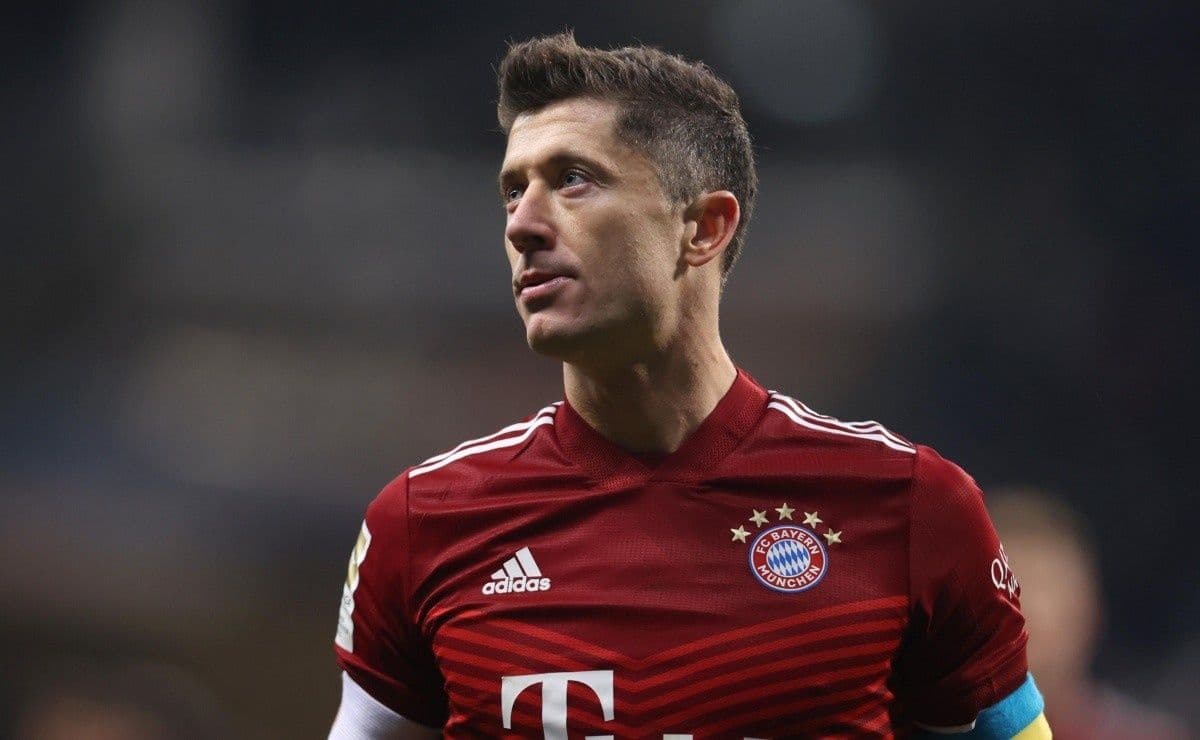 The Lewandowski saga is yet to be resolved and has taken its latest turn.