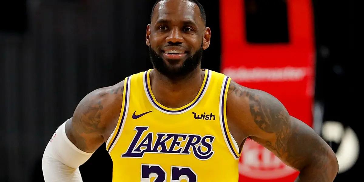 The Los Angeles Lakers star gave a moral lesson regarding his own impressive plane and does not want to follow the example of Cristiano Ronaldo and Neymar.