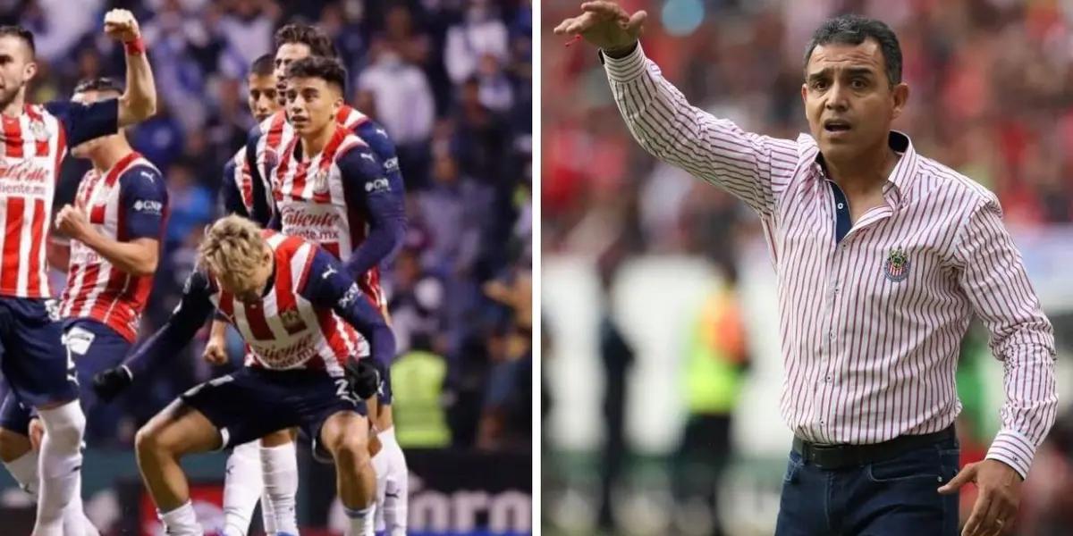 The main staff supports the current interim coach, however, there are two players who do not agree.