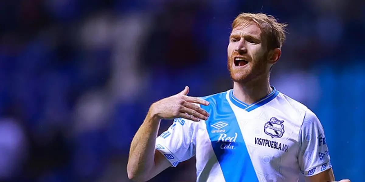 The match was very intense and 4 players were sent off.