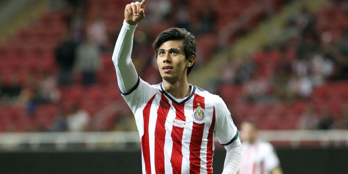 The Mexican attacker could join the Premier League side and this is the fortune he could gain.