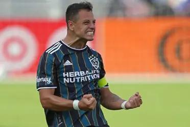 The Mexican forward Javier Hernández was honored by the MLS organization