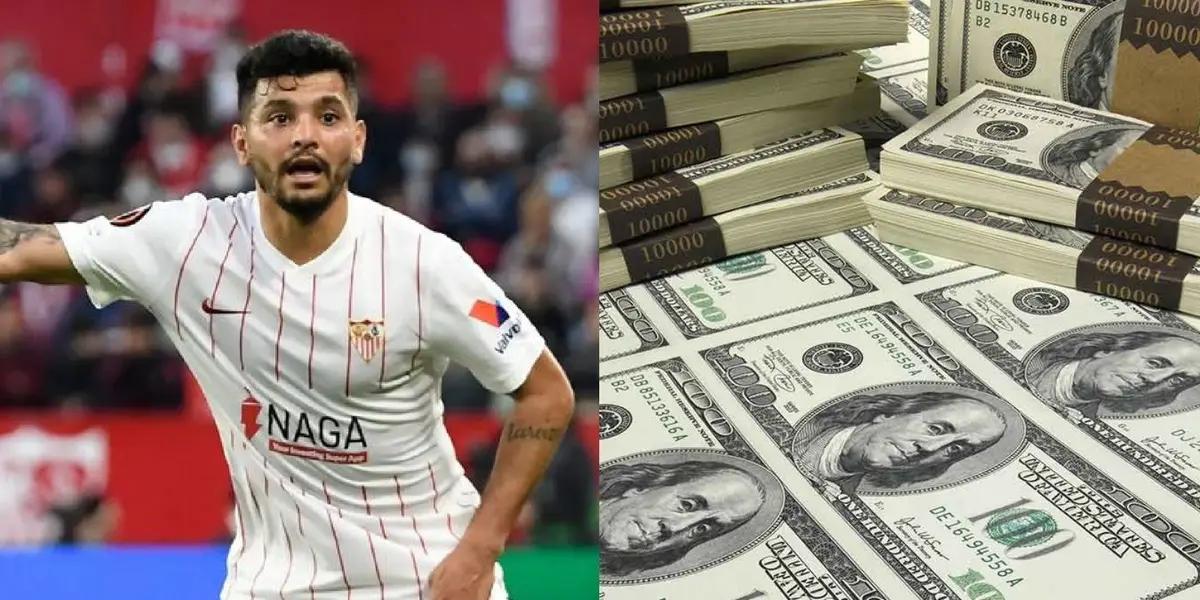 The Mexican forward suffered a serious injury and does not play now with Sevilla