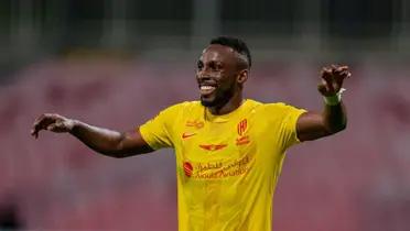 The Mexican player is excelling with his team in Arabia and is overshadowing stars such as Cristiano and Benzema