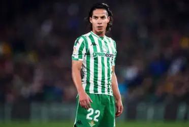 The Mexican star will have to take a decision if it is up to him. But still, this could create him a big problem with his club, Betis.