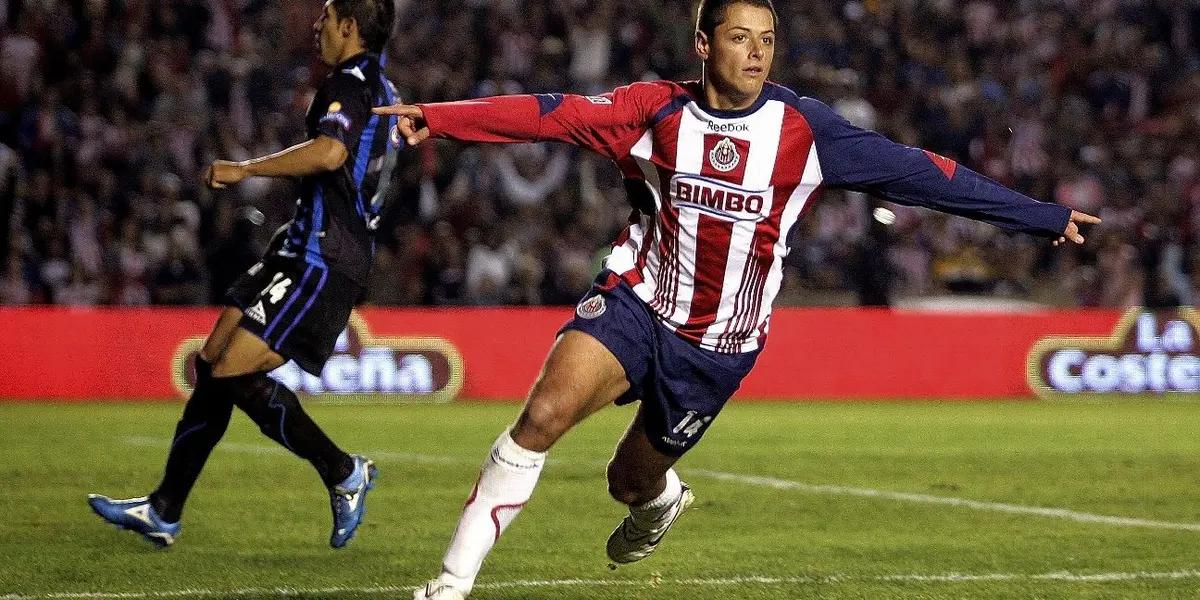 The Mexican striker could wear again the red and white shirt if he quits the USA