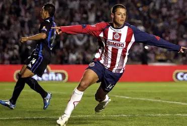 The Mexican striker could wear again the red and white shirt if he quits the USA