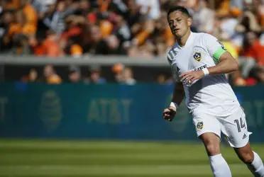 The Mexican striker didn’t talk, but gave a hint about his future and where he will play during this year.