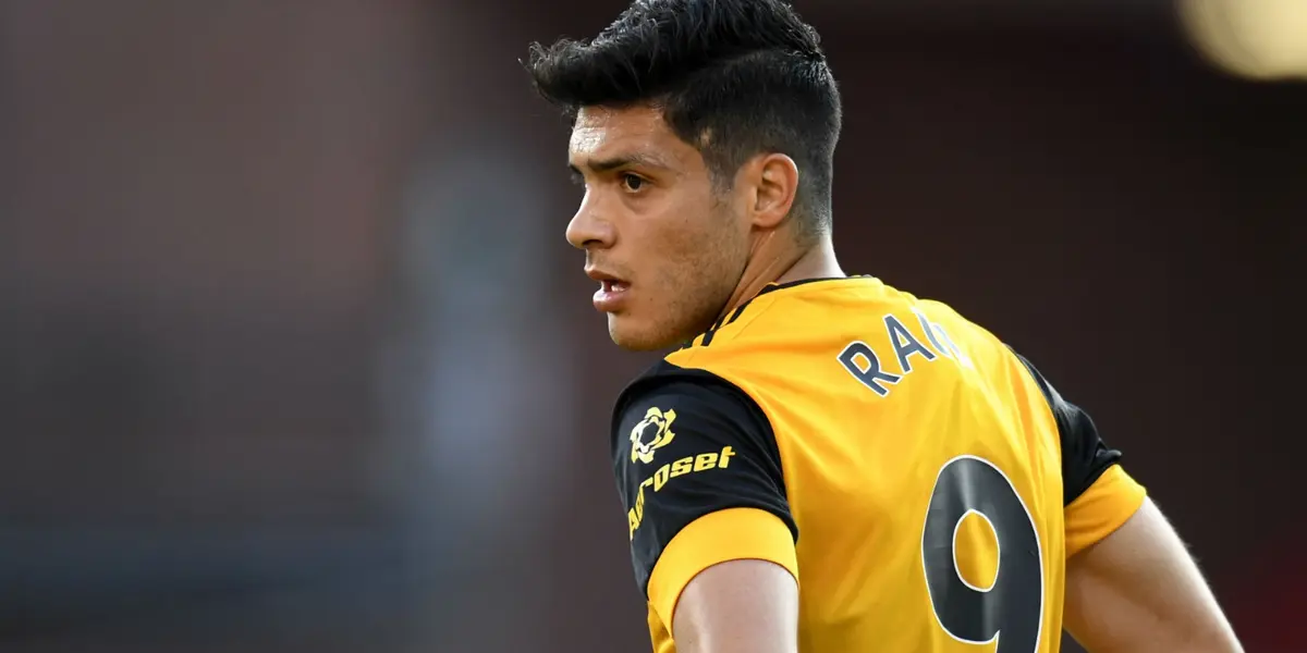 The Mexican striker is in rehabilitation from a skull fracture waiting for his return to Wolves first team, and his manager gave unexpected news about him