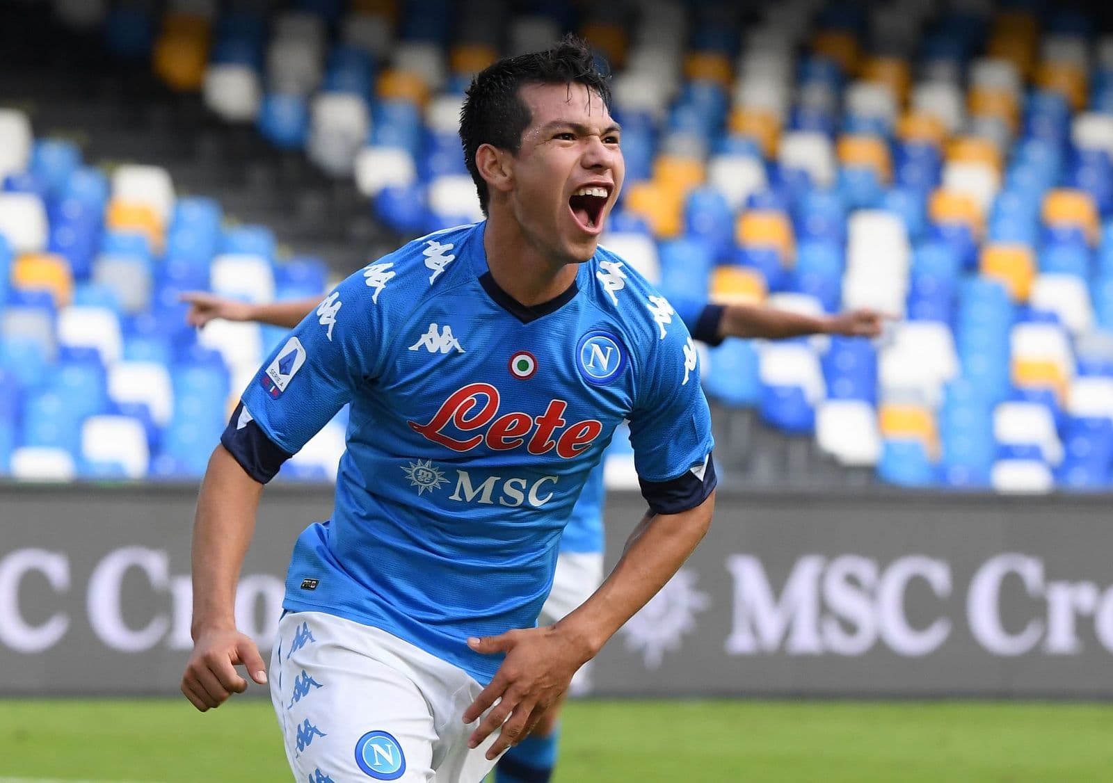 The Mexican striker is linked to Merengue. Does he have a chance to leave Napoli and get to Madrid?