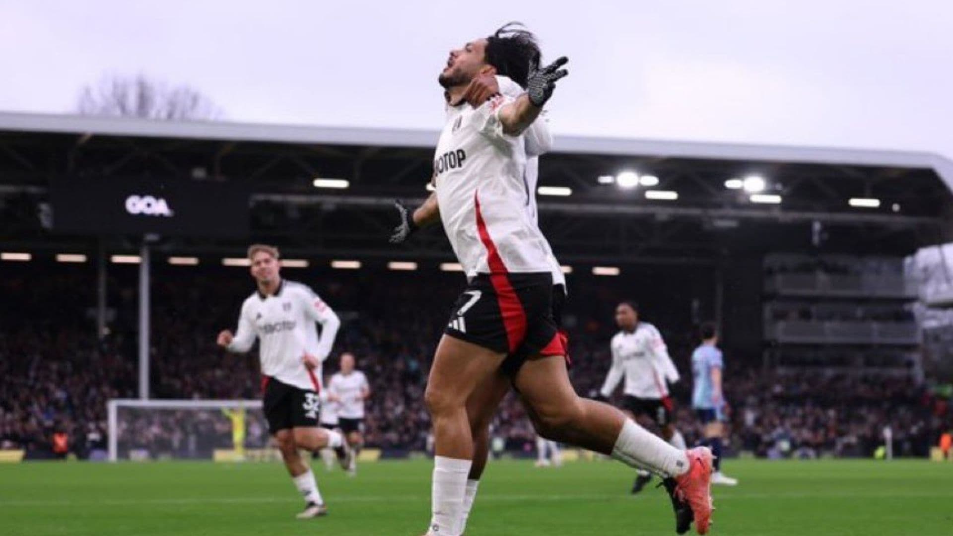 The Mexican striker scored again after several days and put the cottagers ahead in the match.