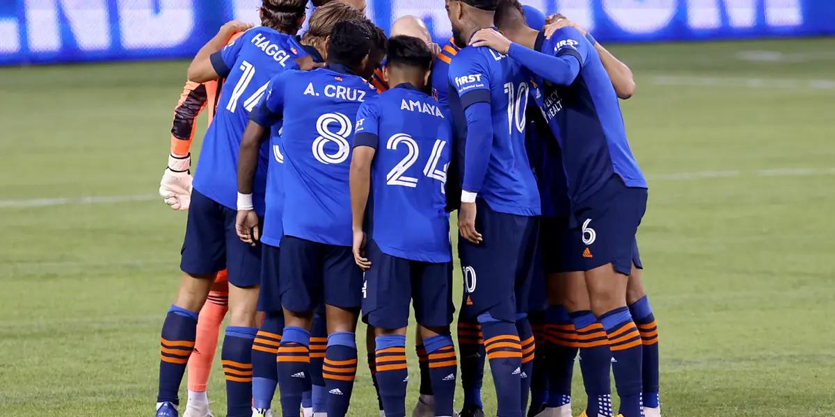 The MLS team seeks to strengthen its squad and attempt to sell players, not in the coach's plans.