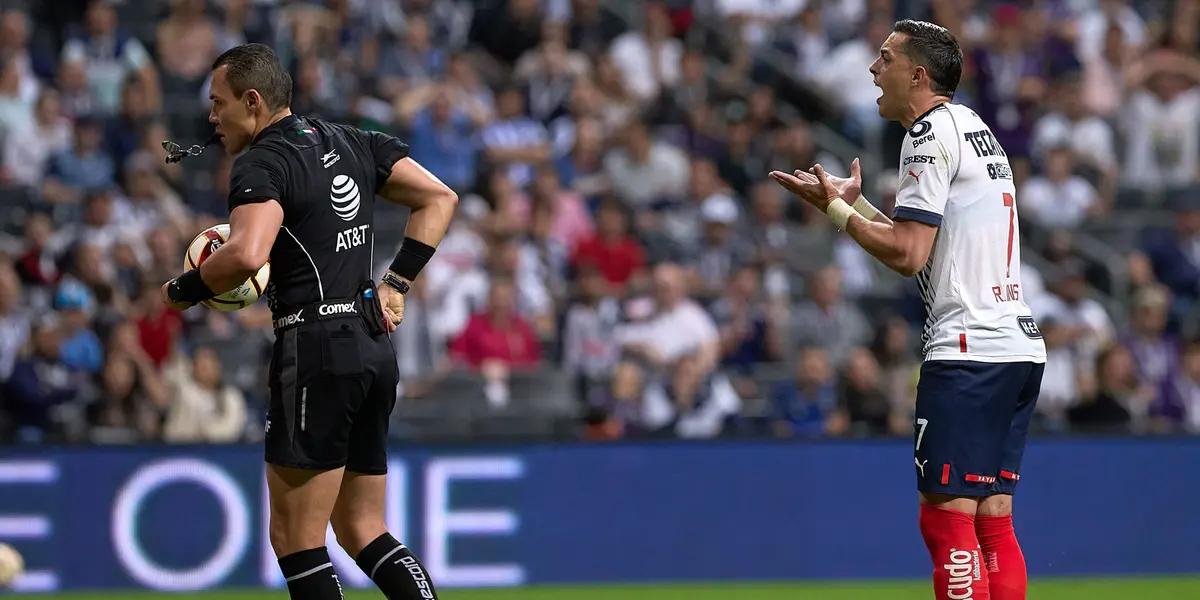 The naturalized Mexican Argentine forward Rogelio Funes Mori would be involved in the controversy over his expulsion from Monterrey team