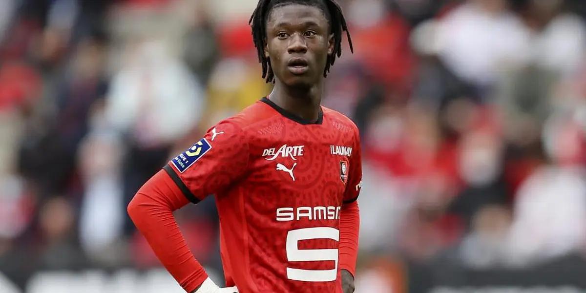 The new reinforcement of the ‘White House’ for the season did not want to forget his training team, and made a special request to his new club to give a gesture of thanks.